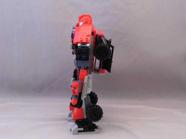 Transformers Kre O Toys R Us Exclusive Ironhide Image  (7 of 22)